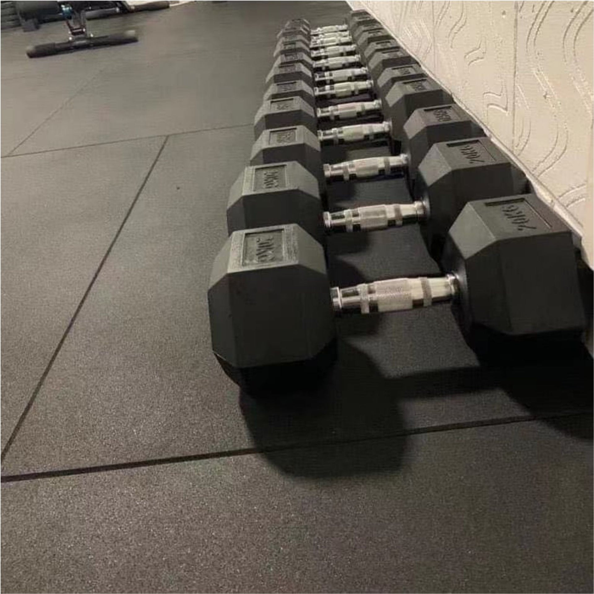 commercial rubber floorings for home gyms, play area and fitness centers