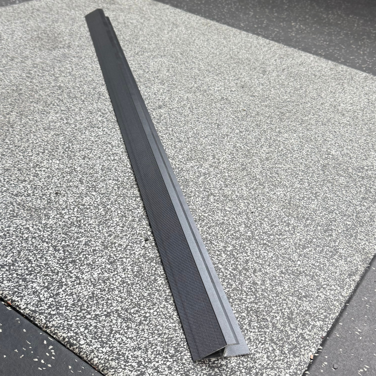 Aluminium mat edges